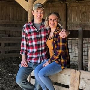 Meet your Posher, Casey